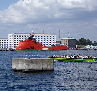 Bateau de travail