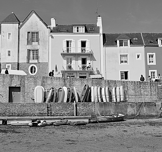 La mer en noir et blanc, rien que la mer, rien que du noir et blanc !