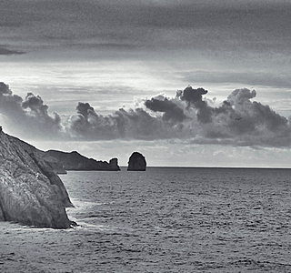 La mer en noir et blanc, rien que la mer, rien que du noir et blanc !