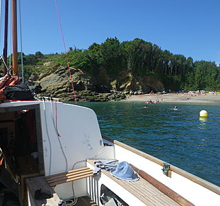 Falaises et reliefs vus du bateau